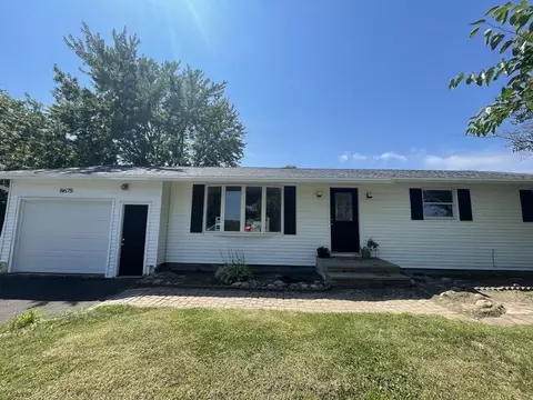 Exterior - 8675 Fenner Rd, Lysander, NY 13027 photo 2 of 8