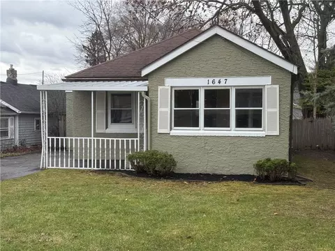 1647 Brooks Ave, Gates, NY 14624
