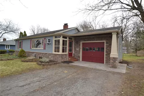 138 Tremont St, Palmyra, NY 14522