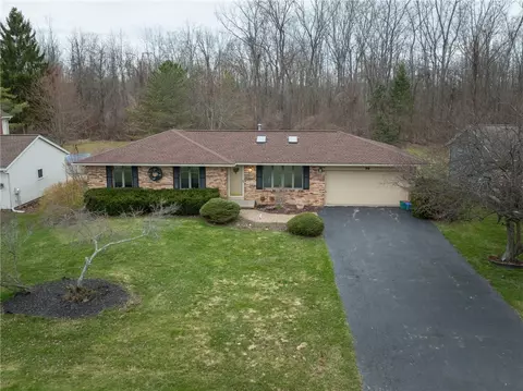 99 Chimney Sweep Ln, Greece, NY 14612