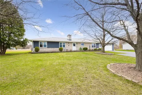 5051 Emerson Rd, Canandaigua, NY 14424