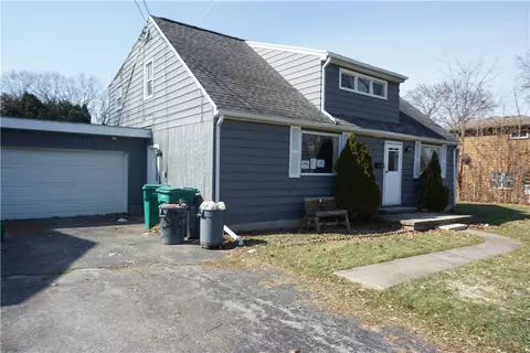 43 Armstrong Rd, Greece, NY 14616