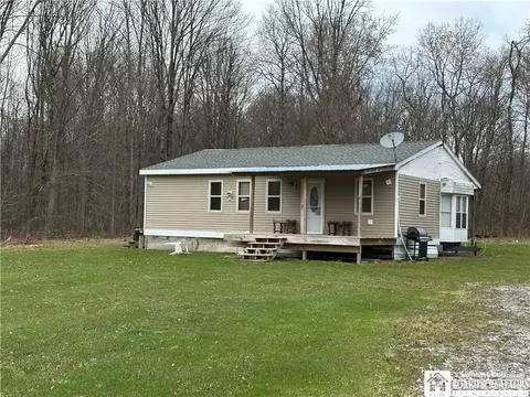 848 Porter Rd, Lyndon, NY 14737
