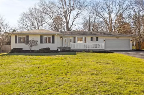 1725 Qualtrough Rd, Rochester, NY 14625