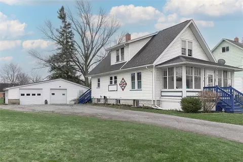 21 Orchard St, Perry, NY 14530