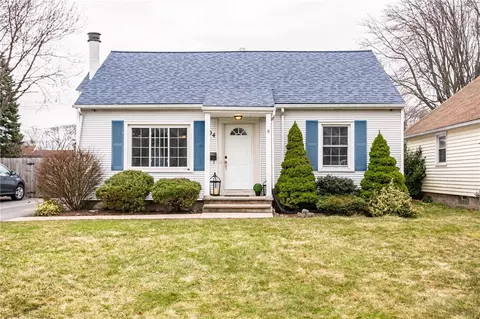104 Ridgewood Rd, Greece, NY 14626