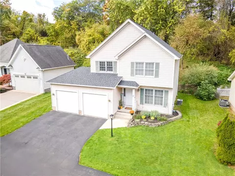 11 White Tail Rise, Irondequoit, NY 14622
