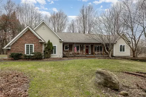 1530 Malone Rd, Victor, NY 14564