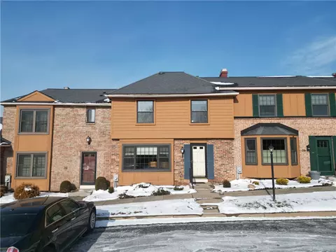 28 Georgetown Ln, Perinton, NY 14450