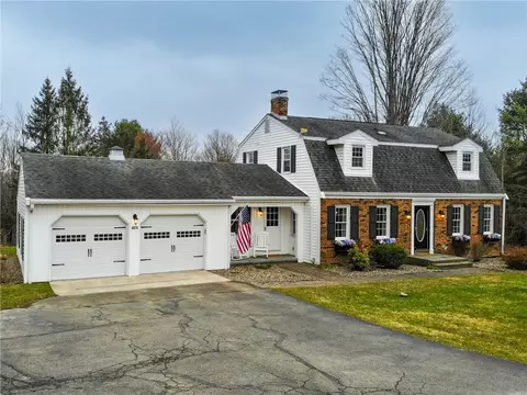 4076 W Hill Rd, Hornby, NY 14870
