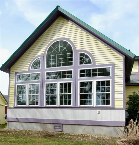 677 Ny Route 414, Catlin, NY 14812