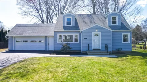 663 Beverly Dr, Webster, NY 14580