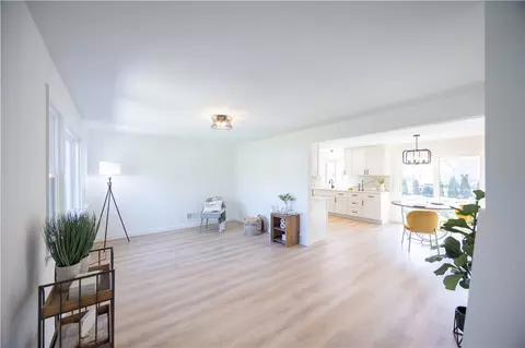 663 Beverly Dr, Webster, NY 14580 photo 5