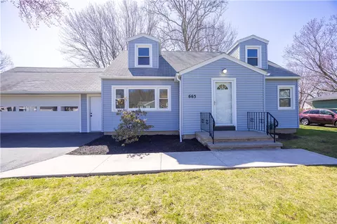 663 Beverly Dr, Webster, NY 14580 photo 3
