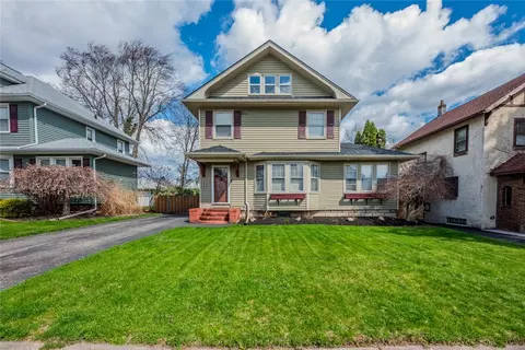 Exterior - 200 Hurstbourne Rd, Irondequoit, NY 14609 photo 3 of 8