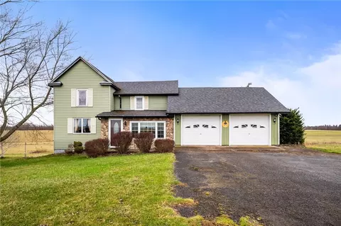 2300 Toll Rd, Phelps, NY 14532