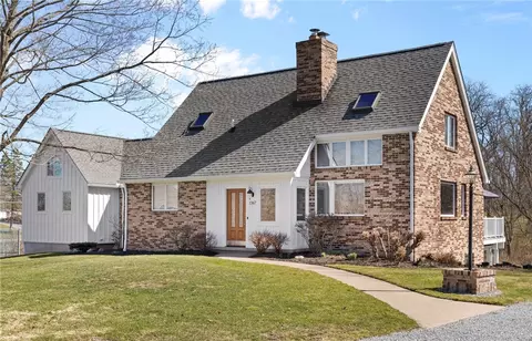 1367 Brace Rd, Victor, NY 14564