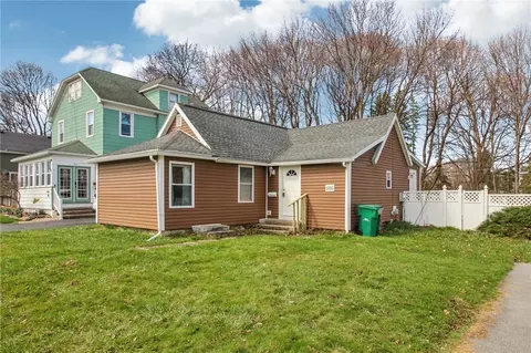 500 Lake Shore Boulevard Ext, Irondequoit, NY 14617