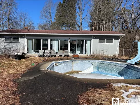 Exterior - 627 Genesee St, Olean, NY 14760 photo 3 of 7