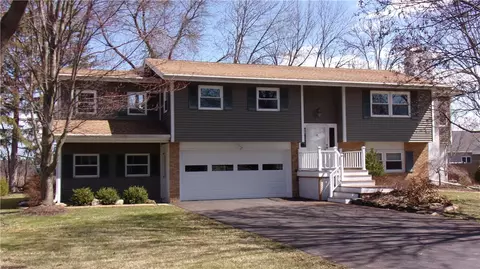 18 Melody Ln, Geneseo, NY 14454
