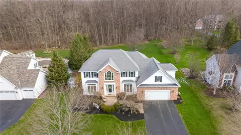 566 Dunnbridge Dr, Webster, NY 14580 photo 2