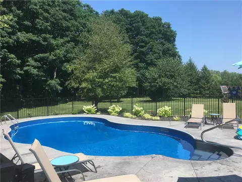 566 Dunnbridge Dr, Webster, NY 14580 photo 7