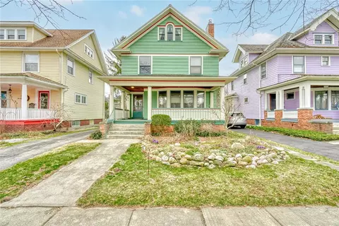 129 Trafalgar St, Rochester, NY 14619