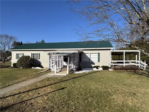 421 N Tionesta Ave, Kane, PA 16735