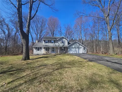 501 Licia Ln, Webster, NY 14580