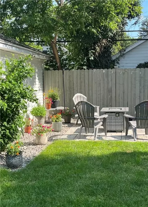Exterior - 201 Pemberton Rd, Irondequoit, NY 14622 photo 11 of 11