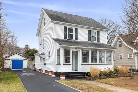 Exterior - 201 Pemberton Rd, Irondequoit, NY 14622 photo 2 of 11