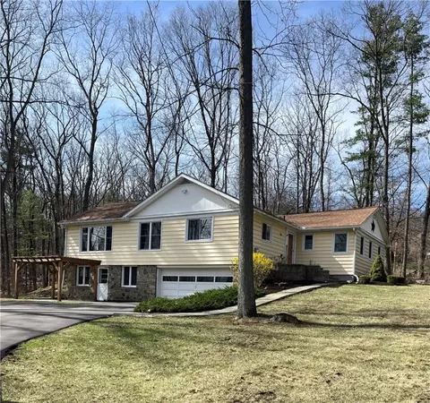 787 Larchmont Rd, Elmira, NY 14905