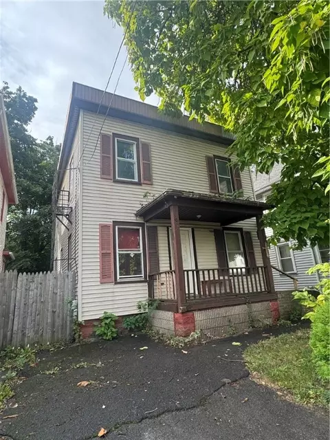659 Bay St, Rochester, NY 14609