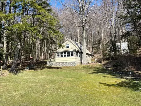 8073 Cline Shrs, Huron, NY 14590