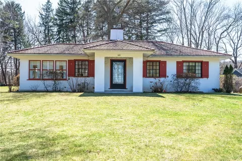601 Lake Rd, Webster, NY 14580