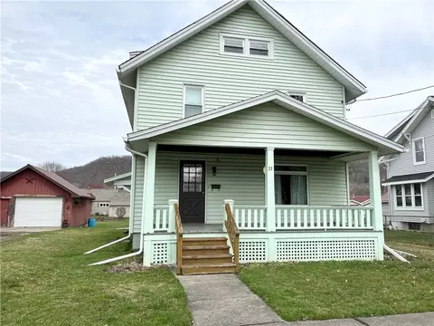 33 3rd St, Canisteo, NY 14823