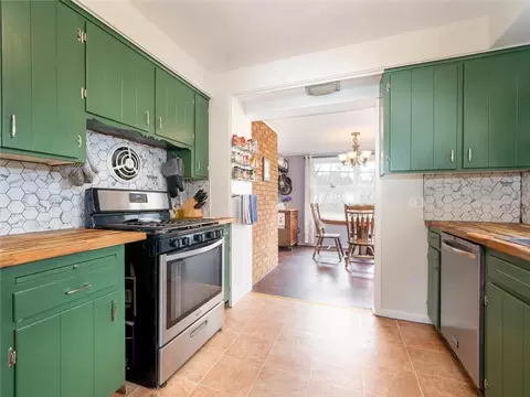 276 Lafayette Rd, Irondequoit, NY 14609 photo 12