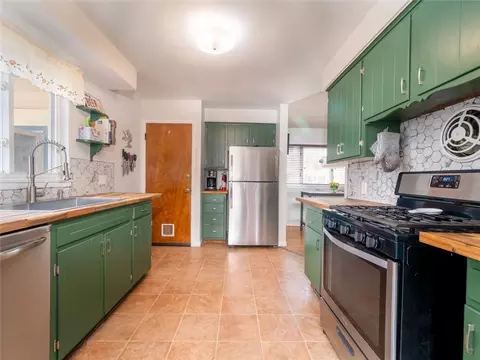 276 Lafayette Rd, Irondequoit, NY 14609 photo 13