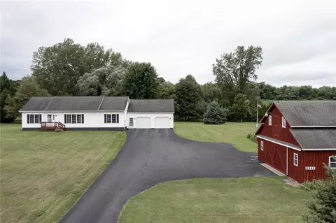 8945 Old Route 31, Galen, NY 14489