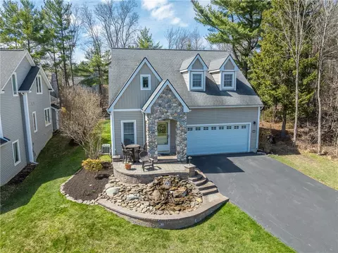 5572 Lakewood Trl, South Bristol, NY 14424