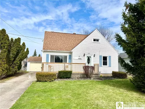 4551 Windsor, Hamburg, NY 14075