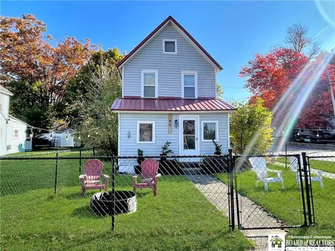 89 Jackson Ave, Ellicott, NY 14720