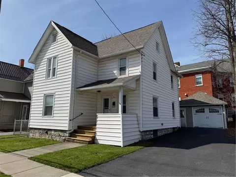 10 Grant Ave, Geneva, NY 14456