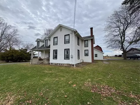 4329 Brown Rd, Seneca, NY 14456