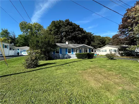56 Sprucewood Dr, Geneva, NY 14456
