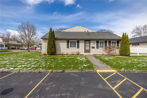 112 Norwich Dr, Ogden, NY 14624