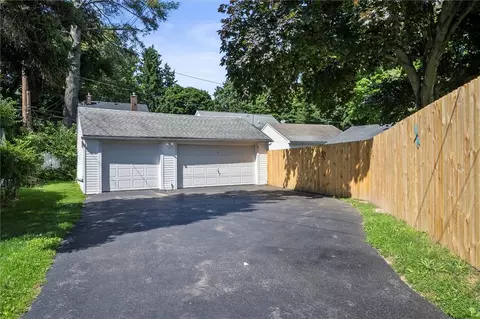 64 Florenton Rd, Irondequoit, NY 14617 photo 5