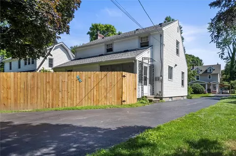64 Florenton Rd, Irondequoit, NY 14617 photo 6