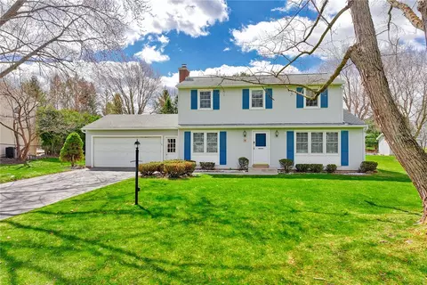 38 Heatherwood Rd, Perinton, NY 14450