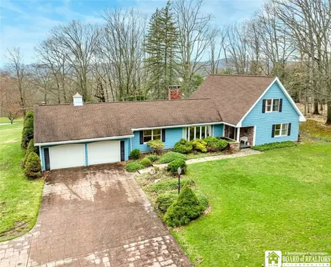 1701 Stardust Ln, Olean, NY 14760